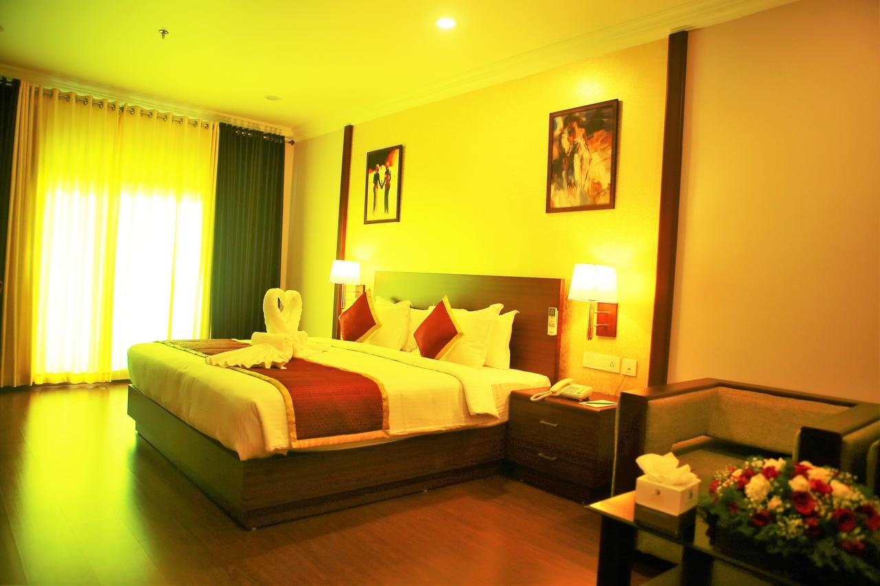 Seashore Residency Kodungallur Luaran gambar